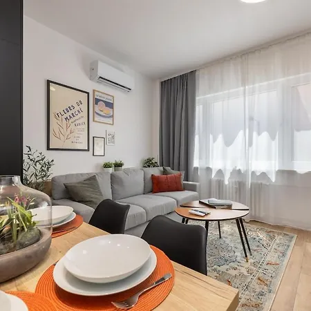 Premium 1br Old Town With Ac Close To Michalska Gate Pressburg