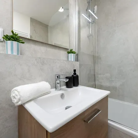 Premium 1br Old Town With Ac Close To Michalska Gate * Pressburg